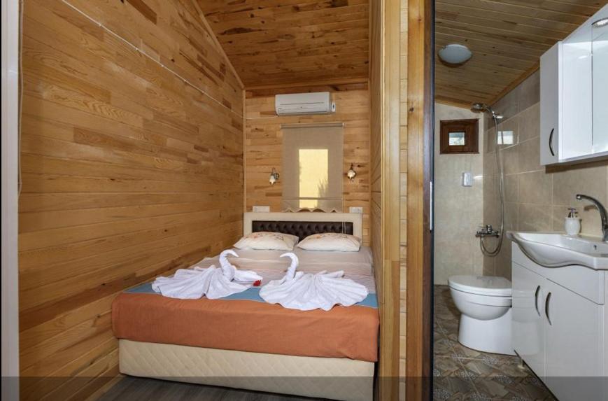 Ferienwohnung Flora Pansiyon Cirali Kemer Exterior foto