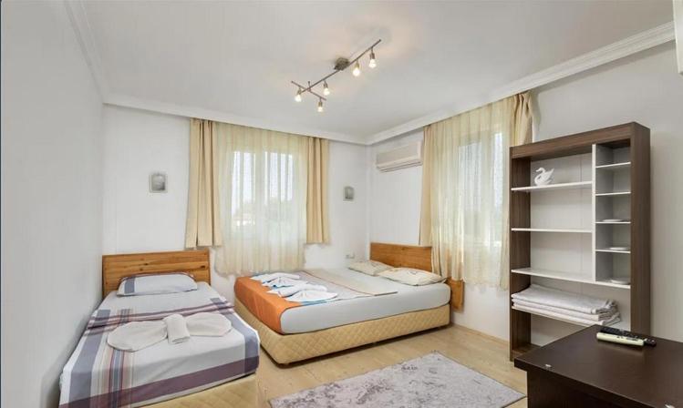 Ferienwohnung Flora Pansiyon Cirali Kemer Exterior foto