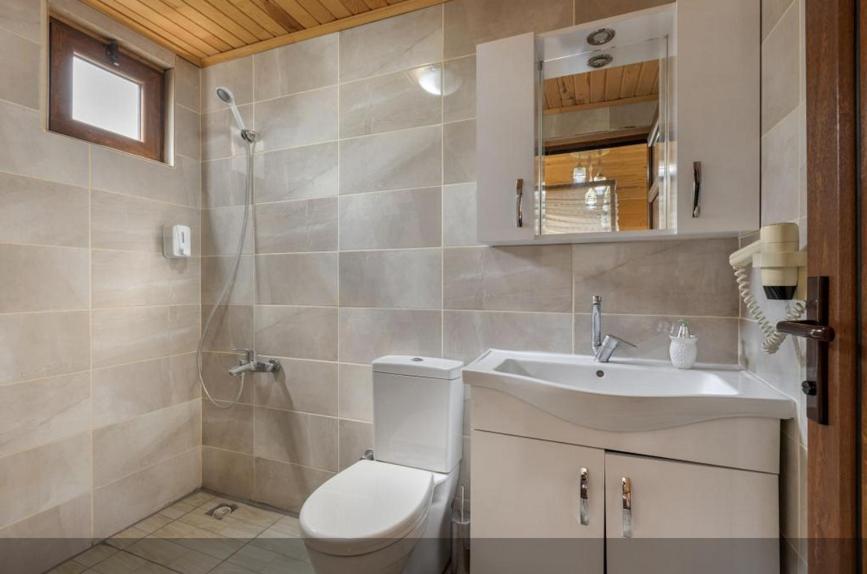Ferienwohnung Flora Pansiyon Cirali Kemer Exterior foto