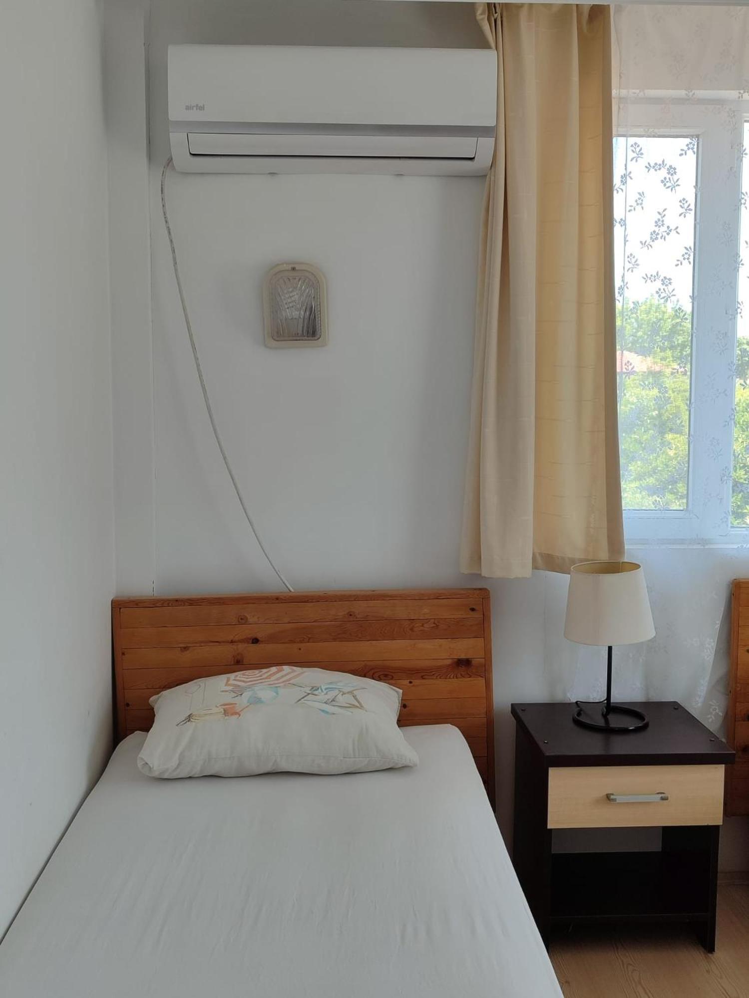 Ferienwohnung Flora Pansiyon Cirali Kemer Exterior foto